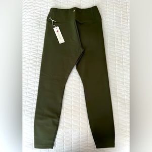 Kira Grace Yoga Leggings. New. Size Medium. Green.